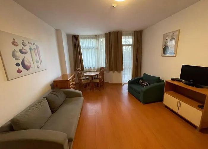 Flora Apartment Hotel 412