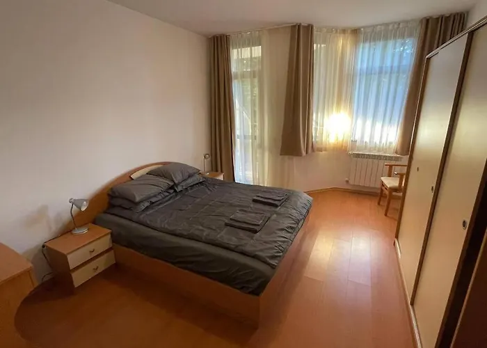 Flora Apartment Hotel 412
